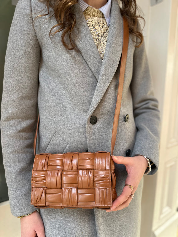 Bottega Tan Leather Cassette Handbag