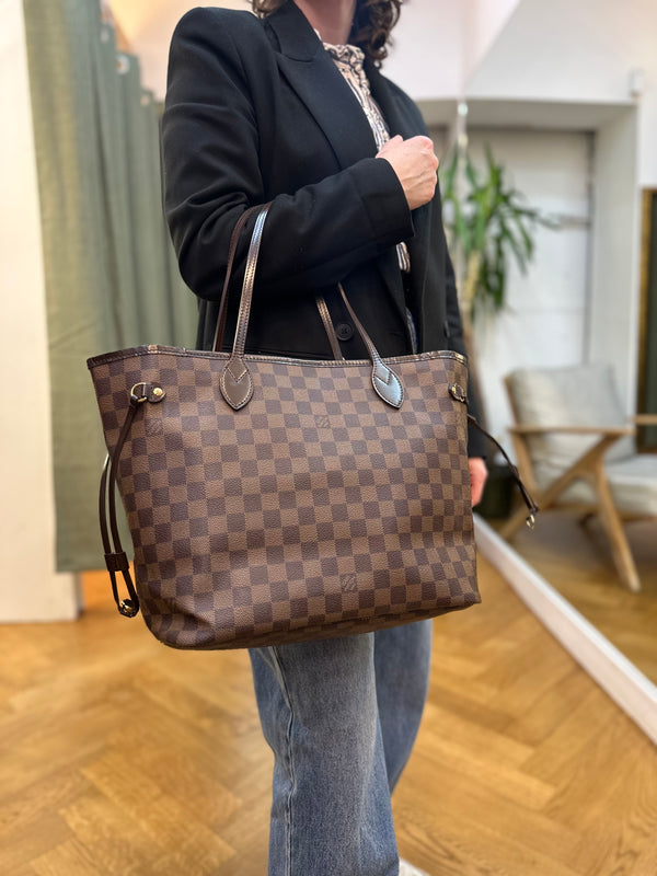 Louis Vuitton Neverfull MM Damier Handbag