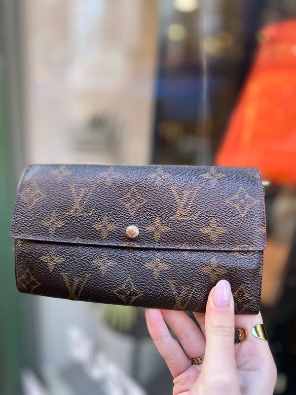 Louis Vuitton Monogram Canvas "Sarah" Wallet