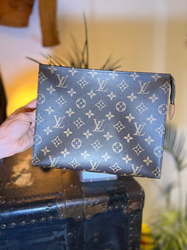 Louis Vuitton Monogram Canvas Poche Toilette