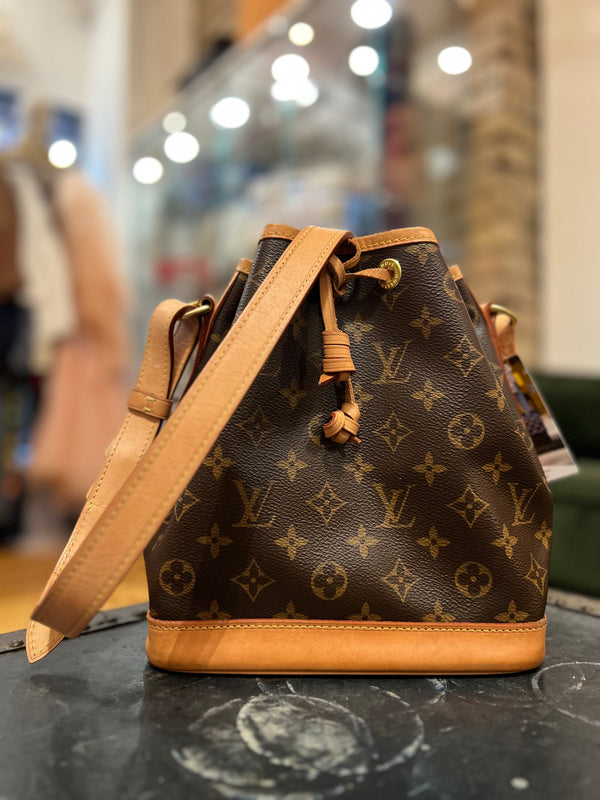 Louis Vuitton Monogram Canvas Noe BB Bucket Bag