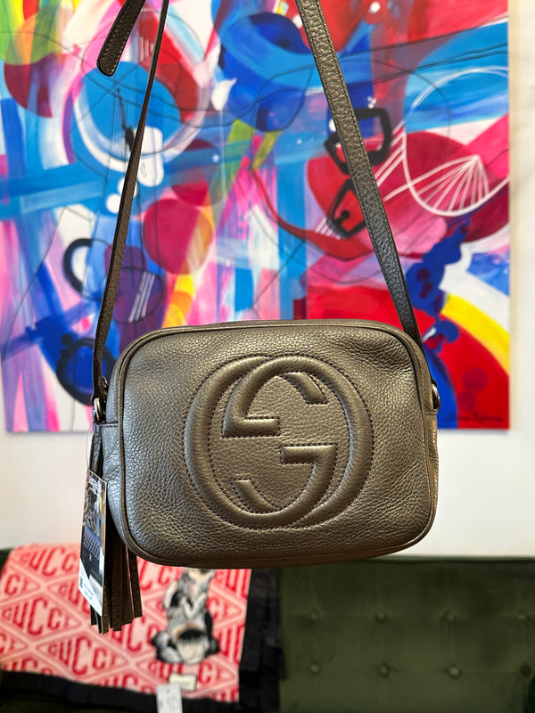 Gucci Silver Metallic Leather Soho Crossbody