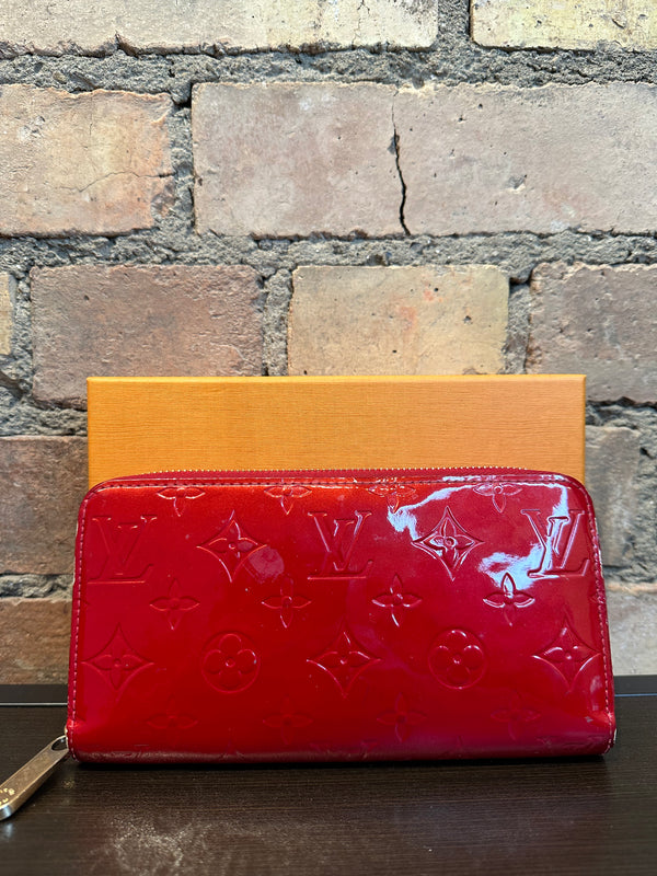 Louis Vuitton Red Vernis Zippy Wallet