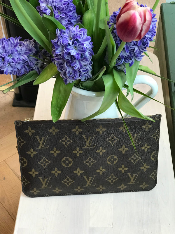 Louis Vuitton Monogram Canvas Pochette