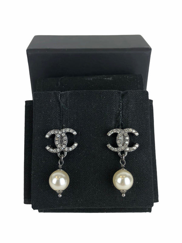 Chanel Silvertone CC Earrings - As Seen on Instagram 14/10/2020